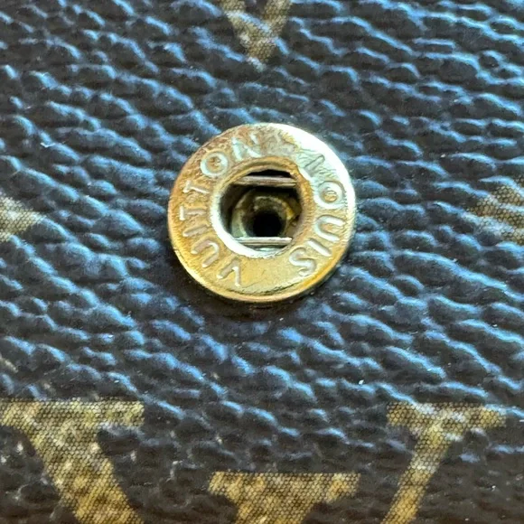 LOUIS VUITTON Monogram Limited Edition Interior Pattern 4 Ring Key Holder W/COA - Picture 13 of 14